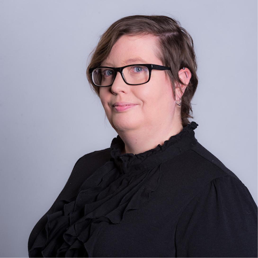 April Sheppard headshot